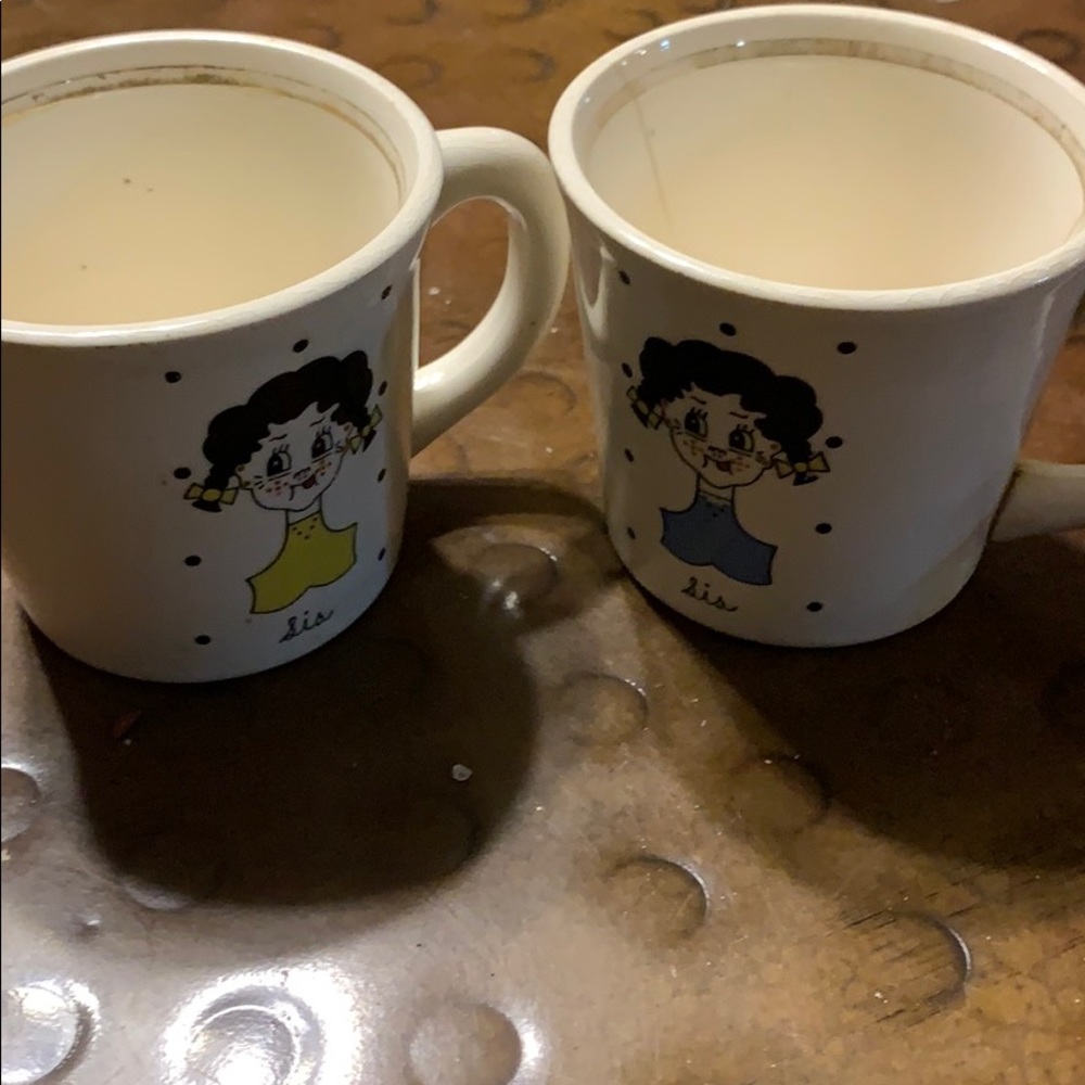 Vintage Coffee cup Mugs- Sister Sis cups